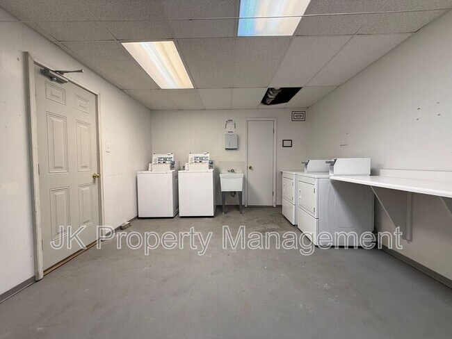 Building Photo - 310 5th St N