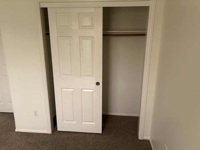 Building Photo - 4BD/2.5BATH FAMILY HOME-$4100 PER MO.