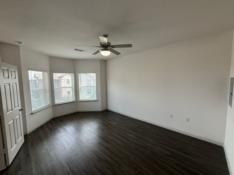 Building Photo - 4624 Cromwell Dr