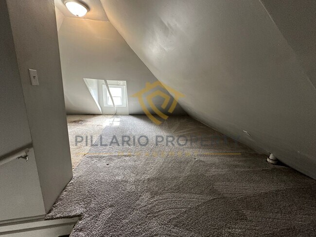 Building Photo - 16 N Addison St