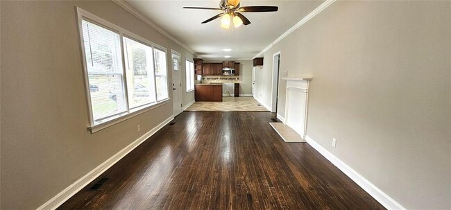 Building Photo - 1752 Parkhill Dr