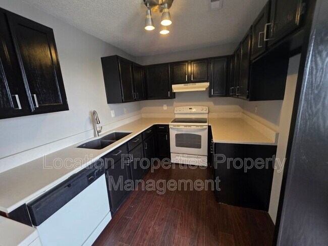 Building Photo - 505 Colorado St