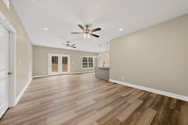 Building Photo - 2755 Cedrus Ave