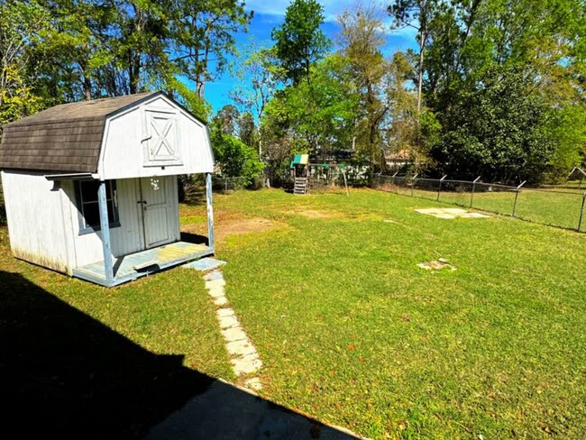 Building Photo - 2817 Caldwell Dr