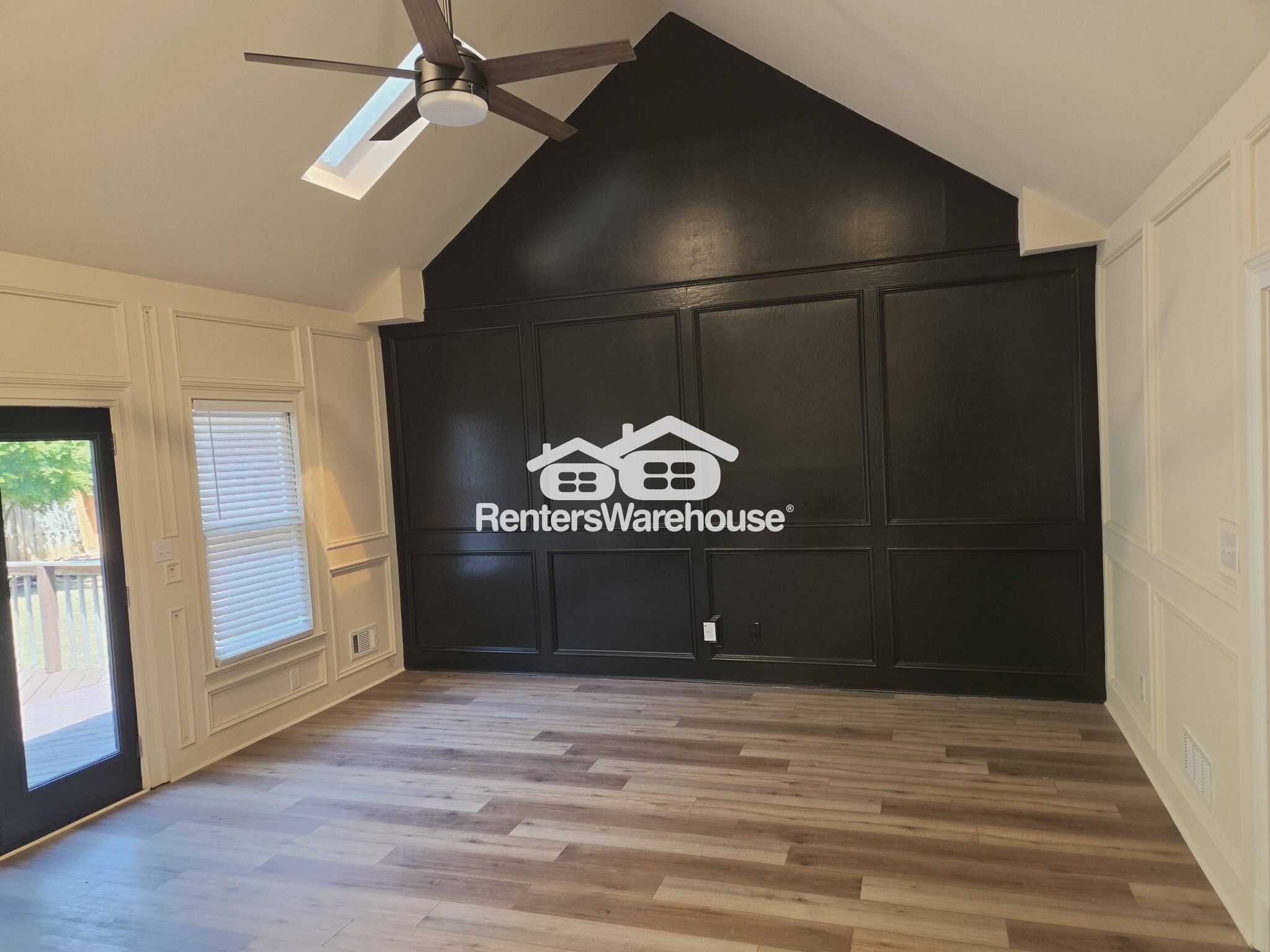 Building Photo - 300 Saddle Creek Ln