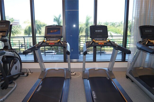 Building Photo - 5350 NW 84th Ave