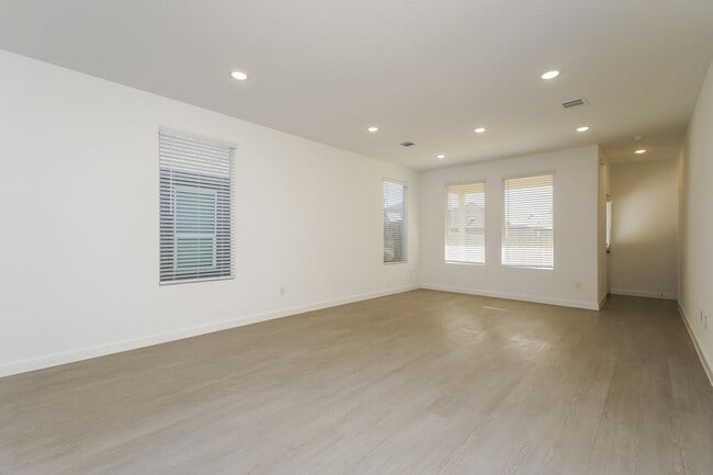 Building Photo - 11714 Carolina Rose