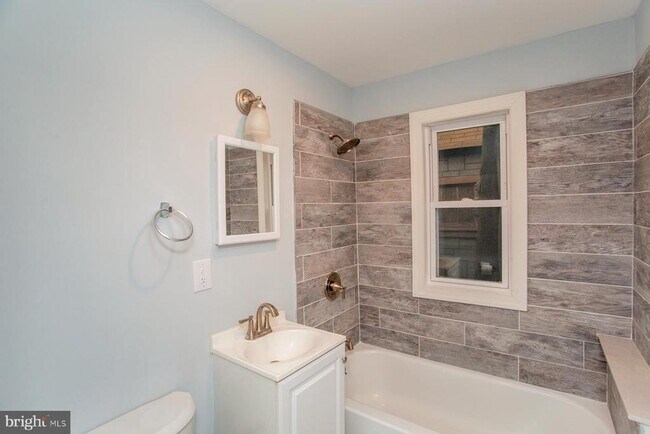 Building Photo - 3412 Upper West End Ave