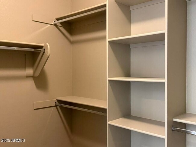 Building Photo - 297 E Kaibab Dr