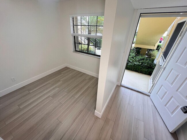 Building Photo - 2061 Keystone Dr