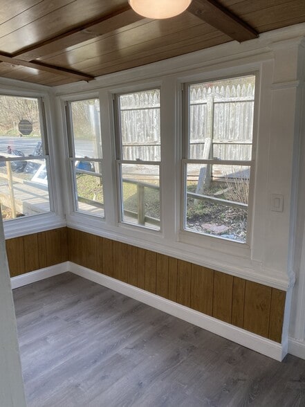 Building Photo - 444 US-22