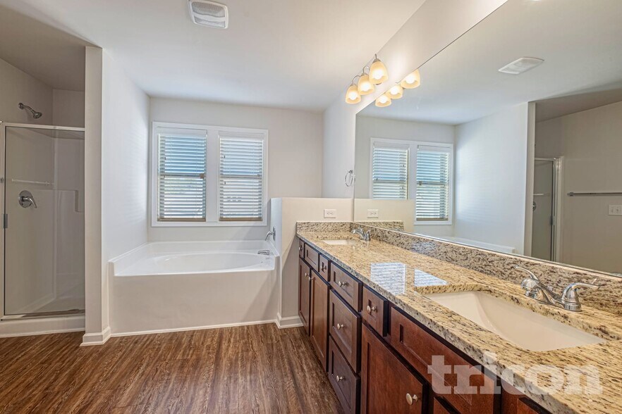 Building Photo - 4035 Evelyn View Ct