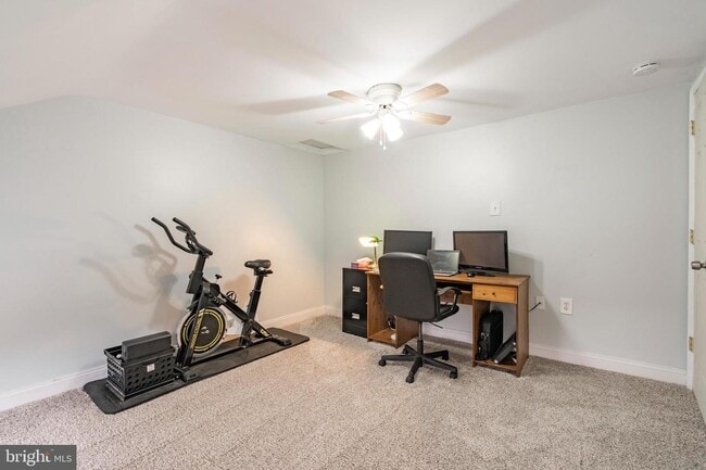 Building Photo - 225 W 6th Ave