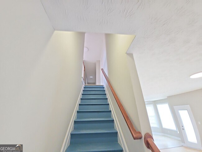 Building Photo - 437 Bedford Crossing