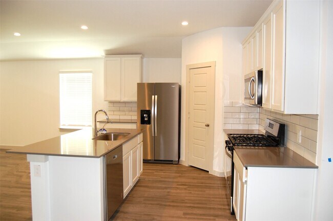 Building Photo - 7702 Sleek Flock Ln