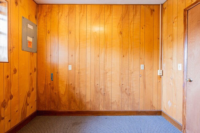 Building Photo - Charming 3BR/2BA Single-Family Home in Por...