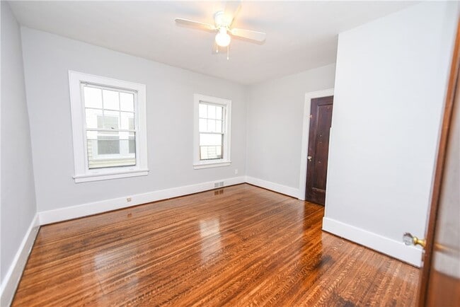 Building Photo - 200 Elmdorf Ave