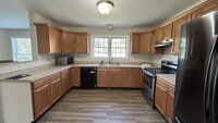 Building Photo - Spacious 3-Bedroom Cape – Quiet Country Li...