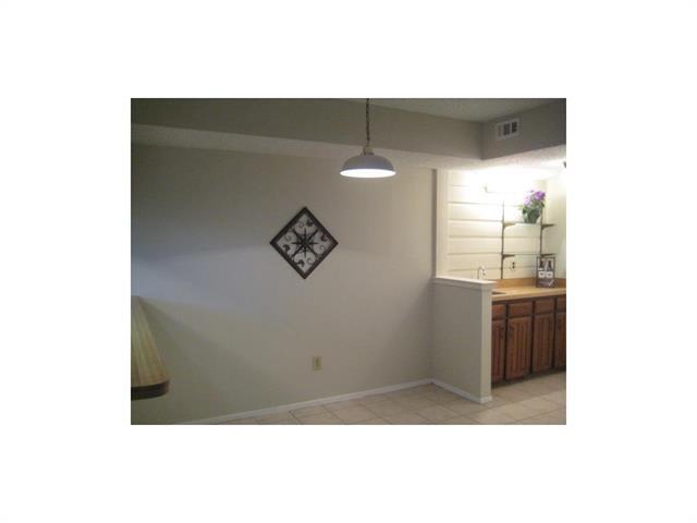 Building Photo - 333 Melrose Dr