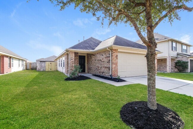 Building Photo - 6218 El Granate Dr