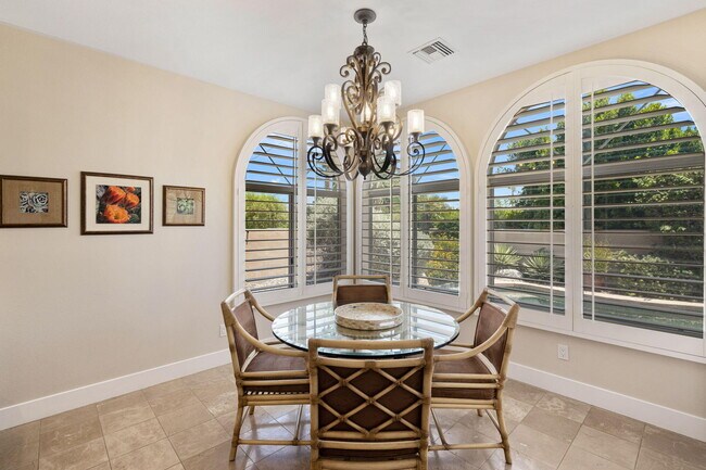 Building Photo - 47210 Heliotrope Dr