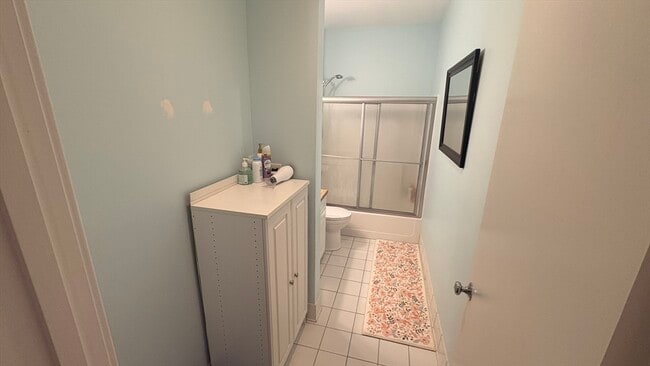 Building Photo - 72 Ashland St