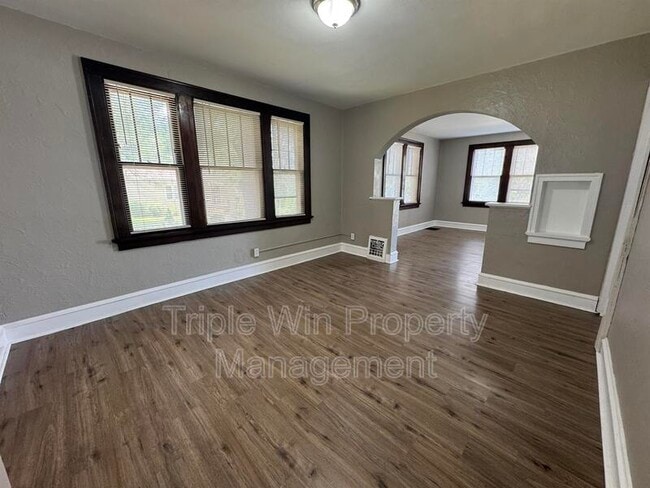 Building Photo - 424 Abston St