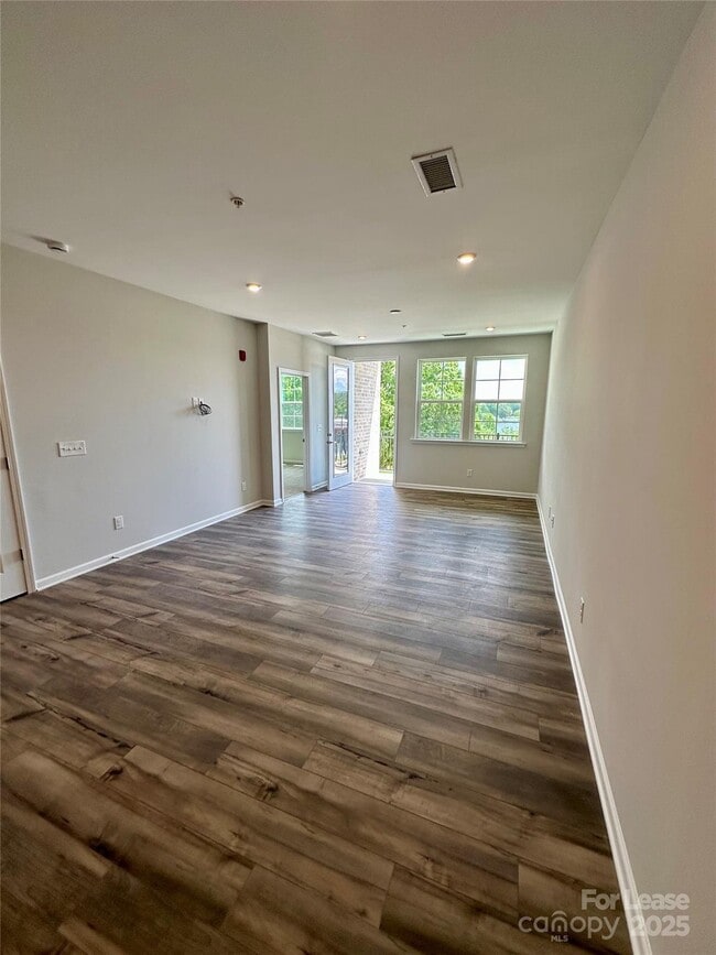 Building Photo - 4455 Reed Crk Dr