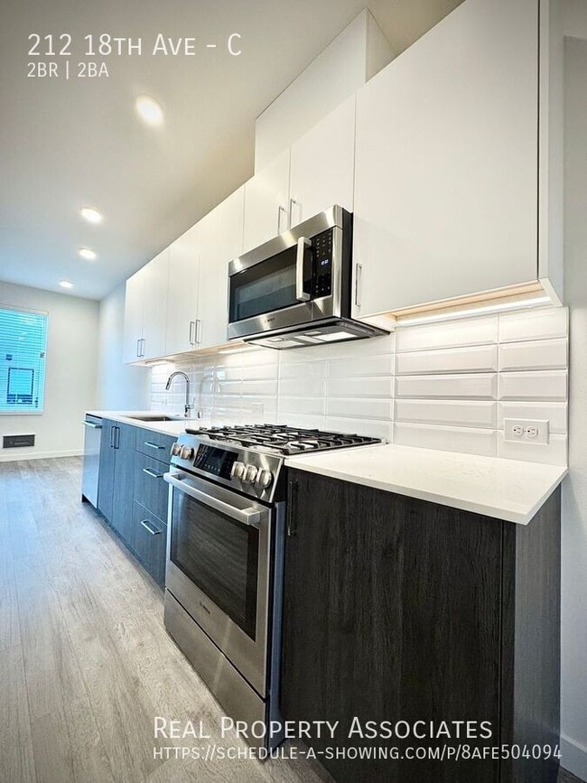 Building Photo - 212 18th Ave