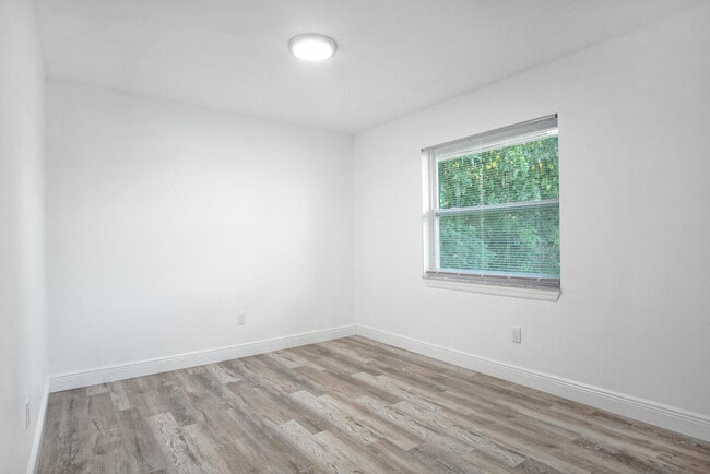 Building Photo - 2111 Jacobs Rd