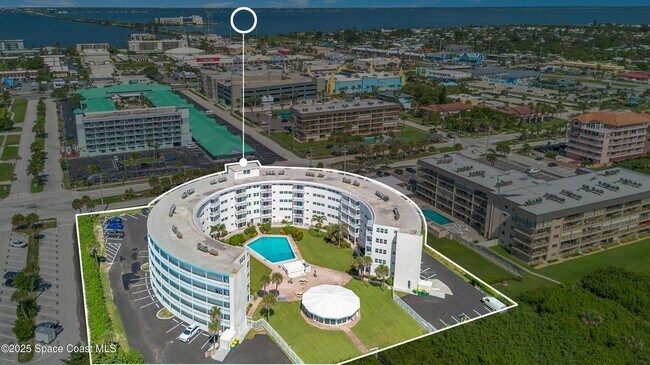 Building Photo - 4000 Ocean Beach Blvd