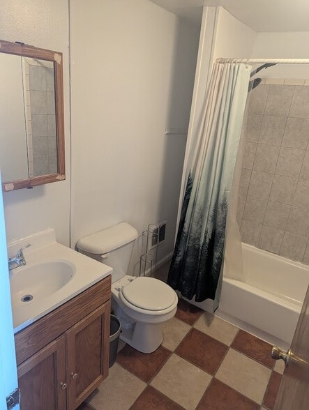 Building Photo - 4081 Clifton Ave