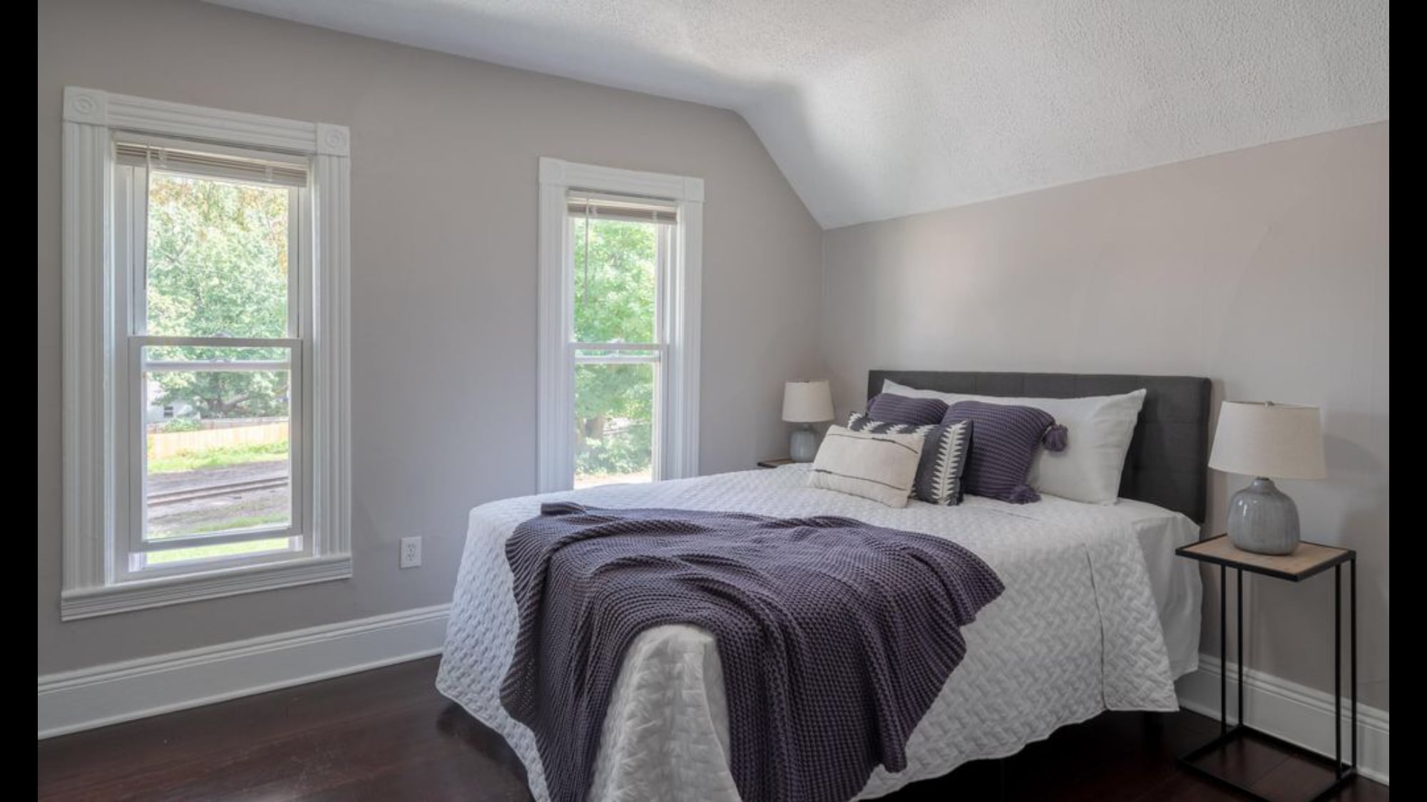 Building Photo - 857 Clancy Ave NE