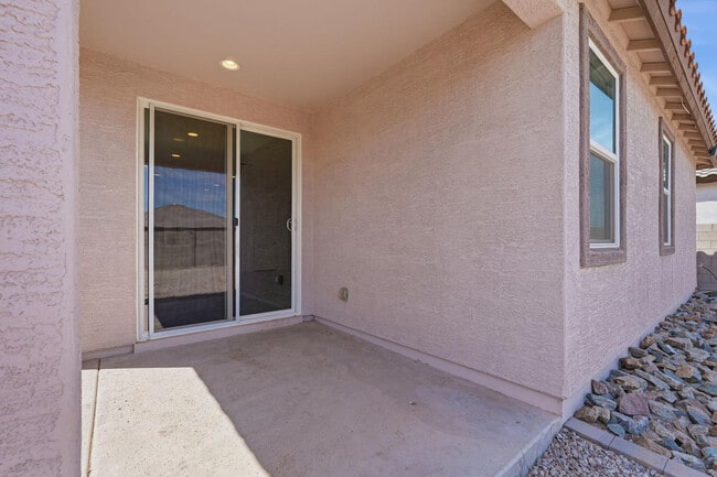 Building Photo - 2440 W Bowker St