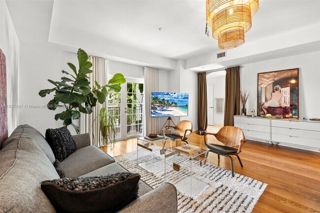 Building Photo - 1415 Sunset Harbour Dr