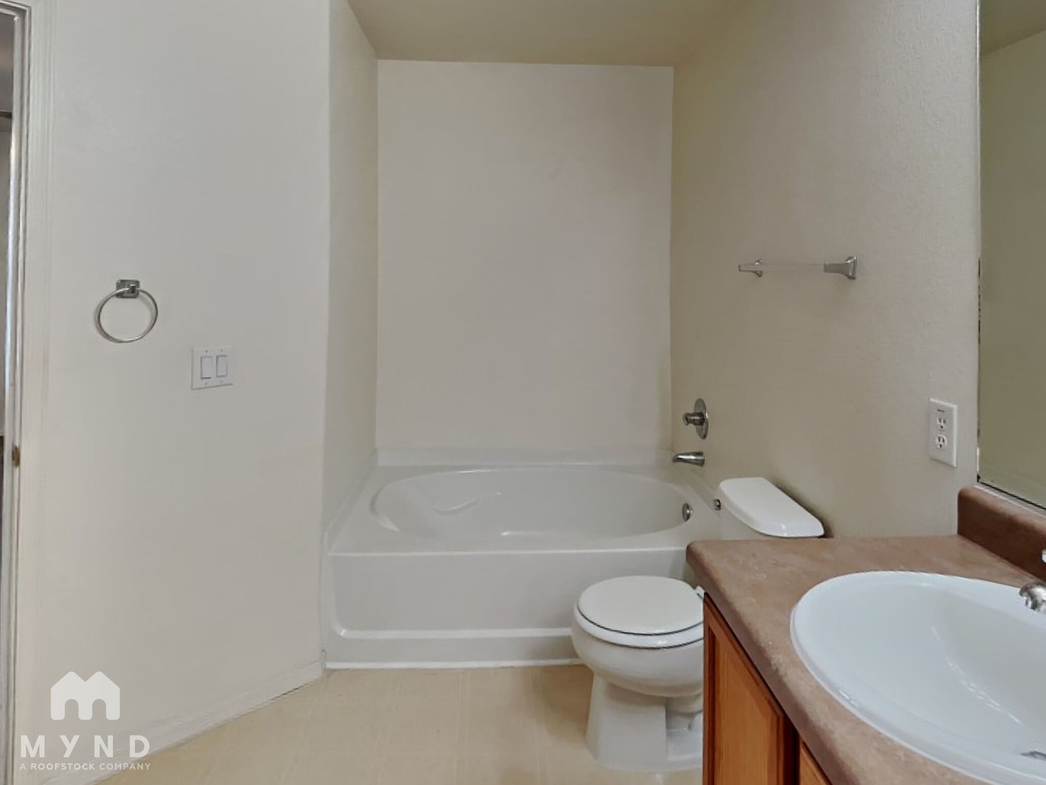 Building Photo - 4230 E Deer Dancer Way