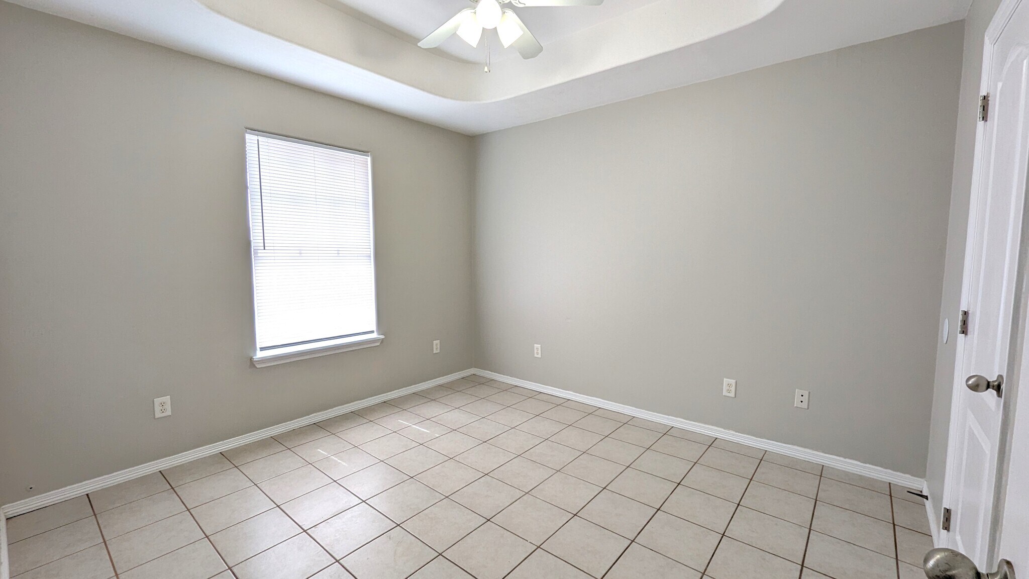 Building Photo - 701 Sonesta Ct
