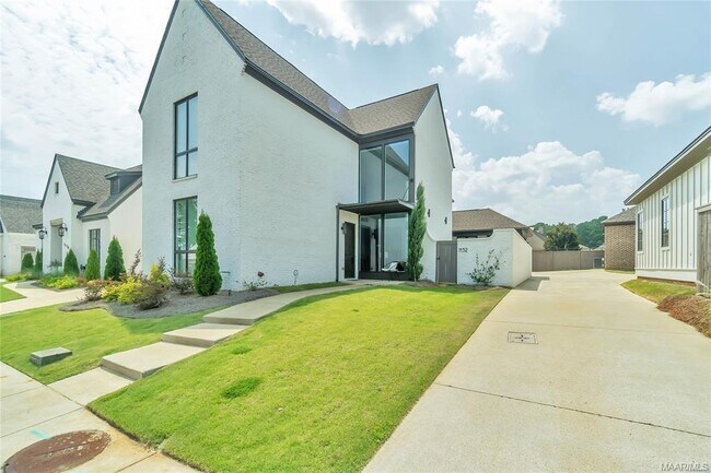 Building Photo - 7132 Fain Park Dr