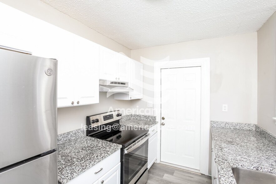 Building Photo - 901 Ashley St