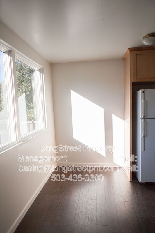Building Photo - 4848 SE Bybee Blvd
