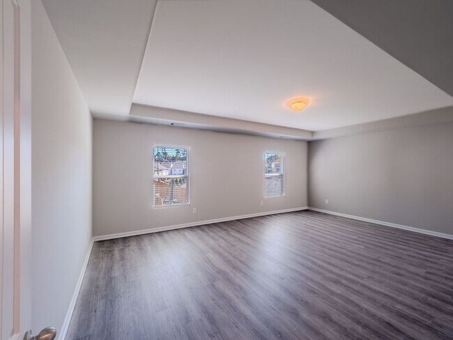 Building Photo - 213 Turner Ln