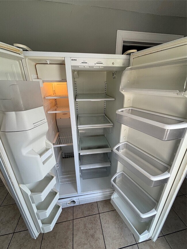 Building Photo - 2013 Eubanks St