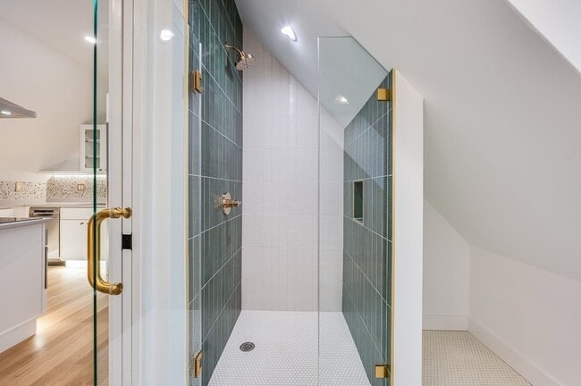 Building Photo - 79 Dana St