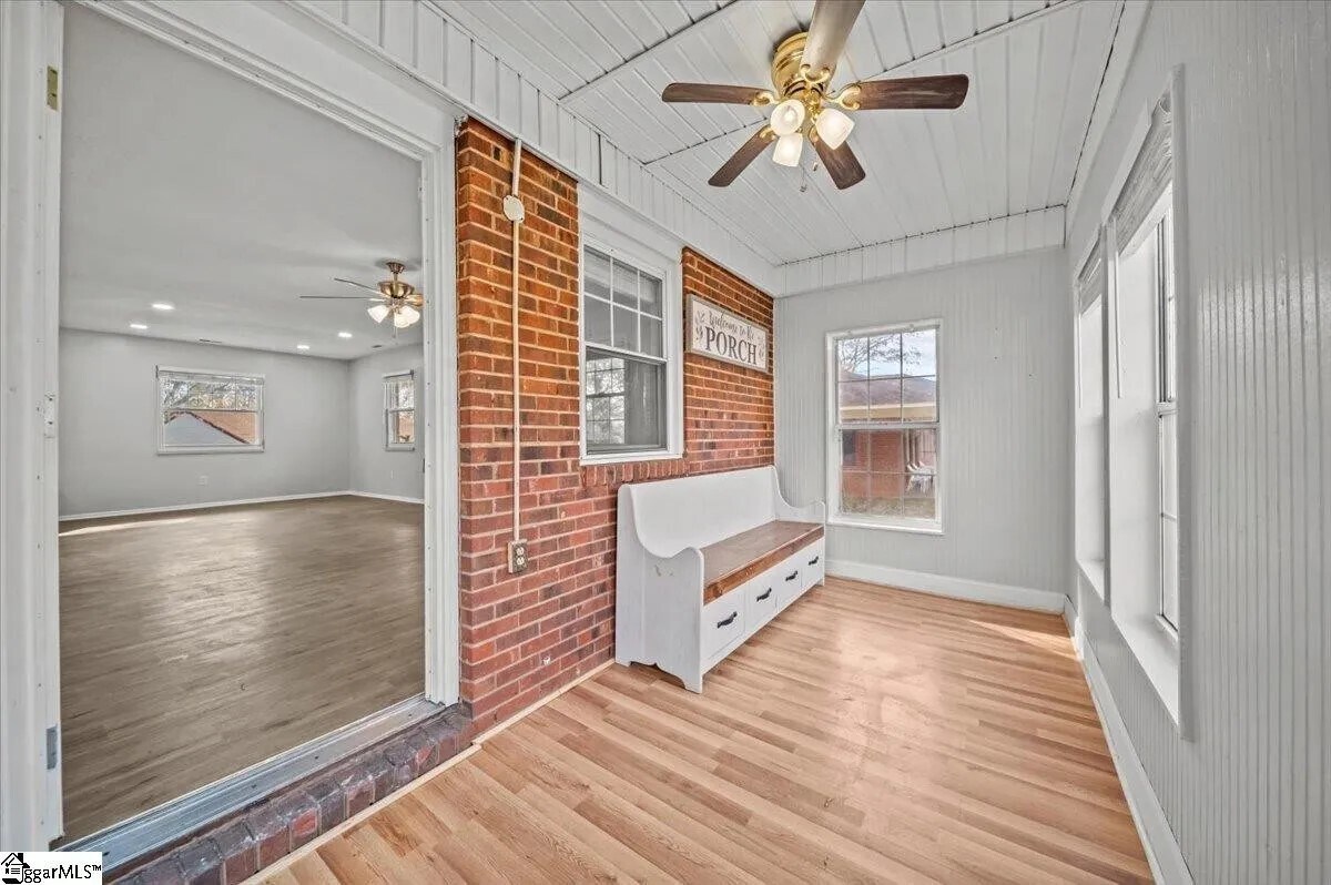 Building Photo - 213 Fisher Ave