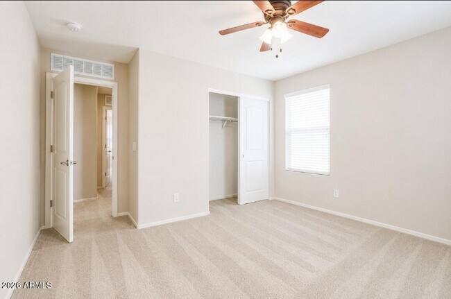 Building Photo - 12108 W Range Mule Dr