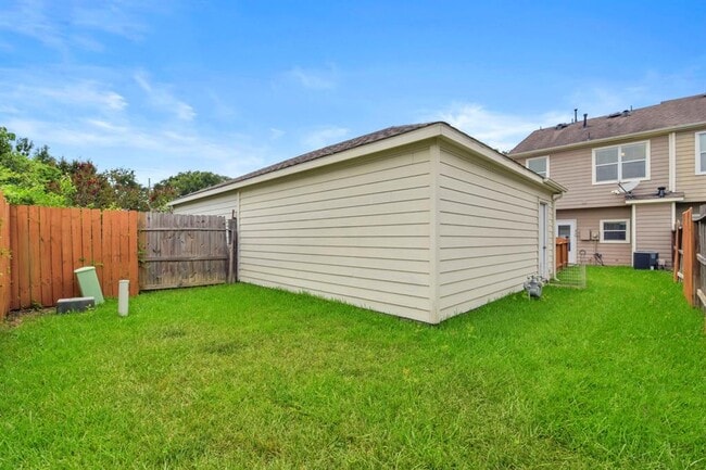 Building Photo - 3408 Glenmore Meadow Dr
