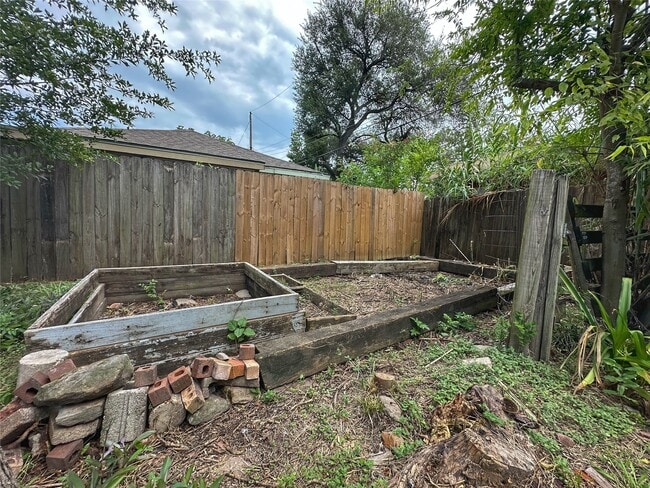 Building Photo - 3106 Maysel St