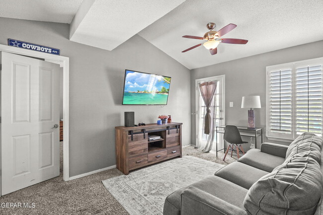 Building Photo - 3017 Tierra Salada Dr