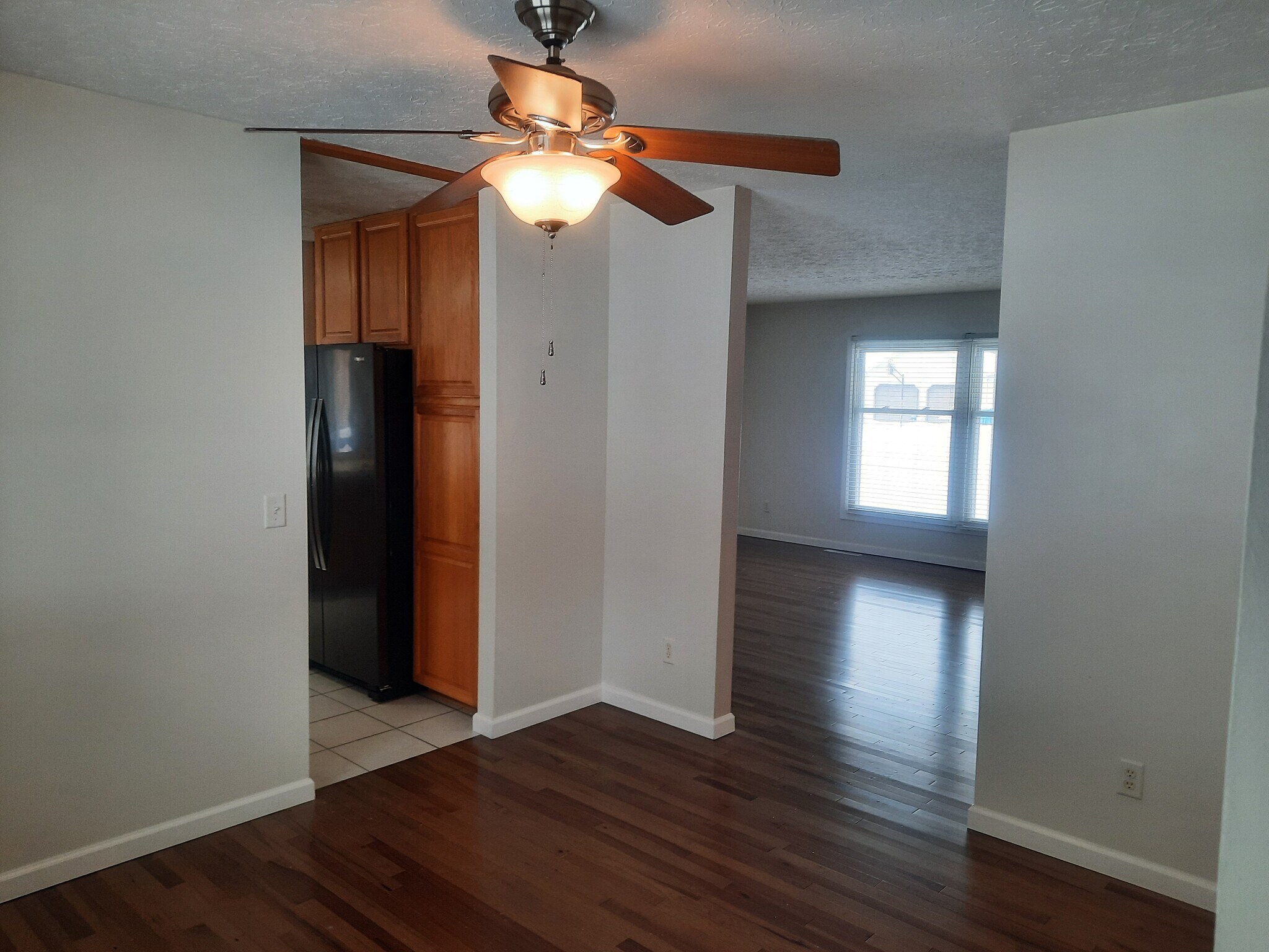 Building Photo - 144 Brentwood Dr