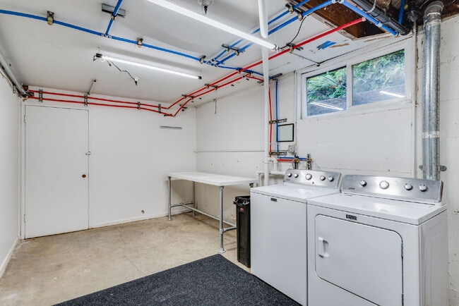 Building Photo - 3469 6th Ave NW